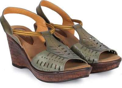 

Catwalk Women TAN Wedges