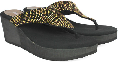

Inc.5 Women ANT GOLD Wedges