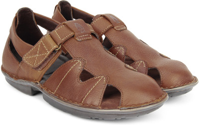 

Hush Puppies Men Brown Sandals