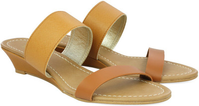 

Inc.5 Women TAN Wedges