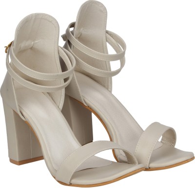 Misto Women Heels(Off White , 4)