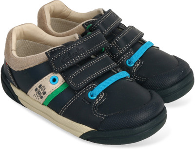 

Clarks Boys Velcro Sneakers(Dark Blue, Navy leather
