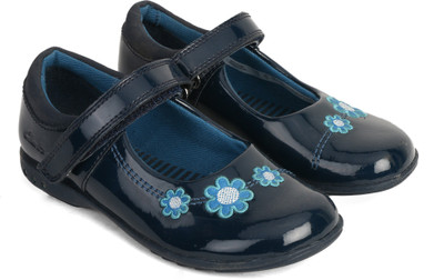 

Clarks Girls Velcro Ballerinas(Dark Blue, Navy patent