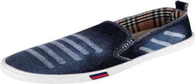 

Genial Slip On Sneakers For Men(Blue