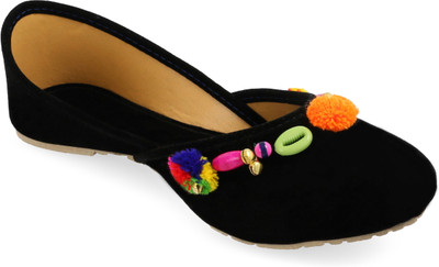 

Myra Ethnic Embellished Jutis For Women(Multicolor, Black