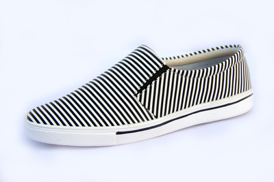 

Trendy Slip On Sneakers For Men(Black, White, White+black