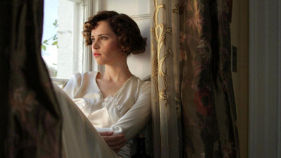 

Aabhaas felicity-jones-brunettes-women-movies-actresses-window-panes-cheerful-weather-for-the-wedding Wall Poster Paper Print(12 inch X 18 inch, Rolled)