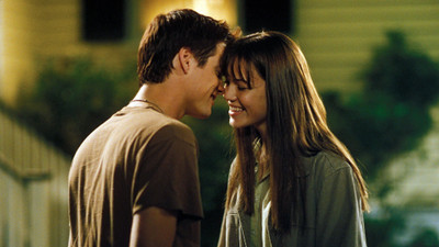 

Akhuratha mandy-moore-movies-couple-smiling-shane-west-a-walk-to-remember Wall Poster Paper Print(12 inch X 18 inch, Rolled)