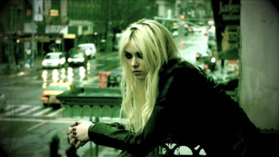 

-blondes-gothic-new-york-city-rock-music-taylor-momsen Wall Poster Paper Print(12 inch X 18 inch, Rolled)