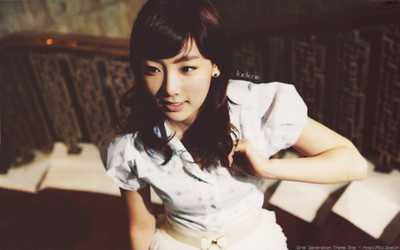 

Akhuratha musical-sun-midnight-taeyeon Wall Poster Paper Print(12 inch X 18 inch, Rolled)