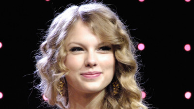 

Akhuratha -blondes-music-singers-taylor-swift-women Wall Poster Paper Print(12 inch X 18 inch, Rolled)