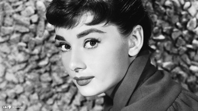 

Aabhaas audrey-hepburn-pretty-actresses-movies--actress-face Wall Poster Paper Print(12 inch X 18 inch, Rolled)