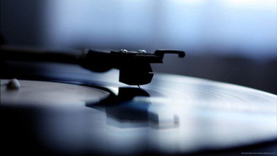 

player-vinyls-metrometro-music-resolution Wall Poster Paper Print(12 inch X 18 inch, Rolled)