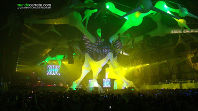 

sensation-white-musica-fotos-sensationwhite Wall Poster Paper Print(12 inch X 18 inch, Rolled)