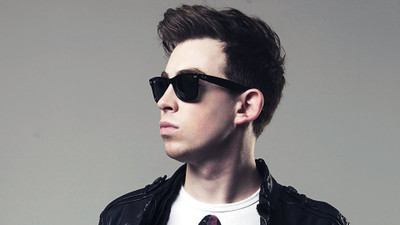 

Akhuratha -hardwell-dj-music Wall Poster Paper Print(12 inch X 18 inch, Rolled)
