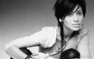 

Akhuratha natalie-imbruglia-music-singers--s Wall Poster Paper Print(12 inch X 18 inch, Rolled)