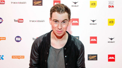 

Akhuratha dj-hardwell-music Wall Poster Paper Print(12 inch X 18 inch, Rolled)