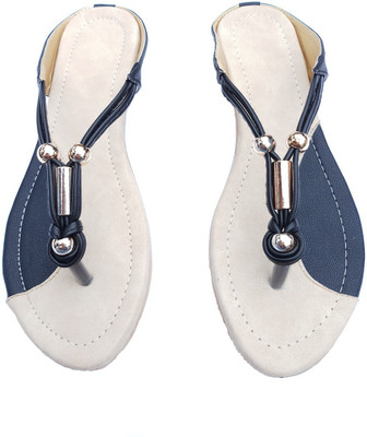 

Lavister Women Black Flats