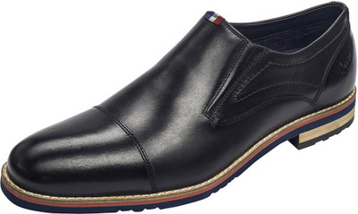 

Gabicci FLEETWOOD TOE CAP LOAFER Slip On For Men(Black