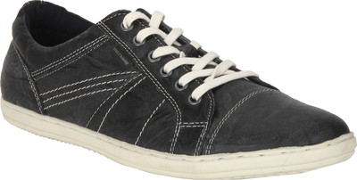

Red Tape Men Leather Sneakers For Men(Black, Grey