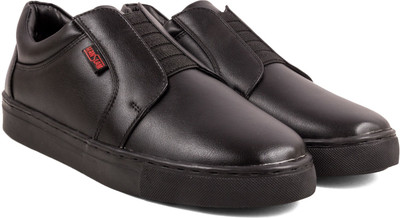 

Manslam Speedo Strong Bonding Sneakers For Men(Black