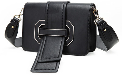 

Urbantra Women Casual Black Leatherette Sling Bag