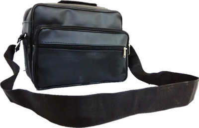 

dara Messenger Bag(Black)