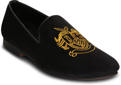 

Get Glamr Casuals For Men(Black