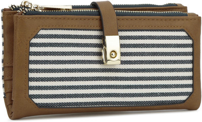 

Accessorize Casual White, Blue Clutch, Blue;white