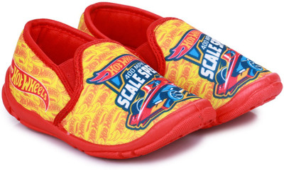 

Hot Wheels Boys Slip on Espadrilles(Yellow, Yellow/sky blue