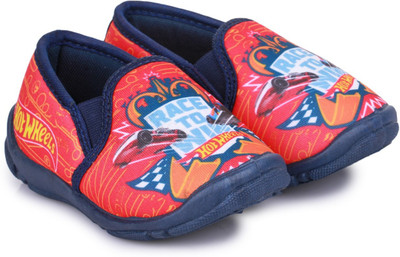 

Hot Wheels Boys Slip on Espadrilles(Red, Red/navy