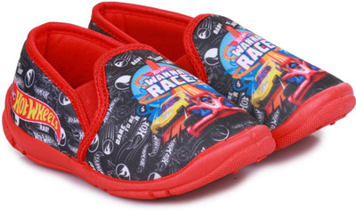 

Hot Wheels Boys Slip on Espadrilles(Black, Black/red