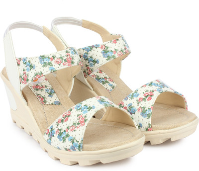 

Digni Women White Wedges