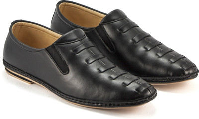 

DeVEE Arbitrarily Determined Black Casuals For Men(Black