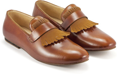 

DeVEE Charismatically Appealing Tan Casuals For Men(Tan