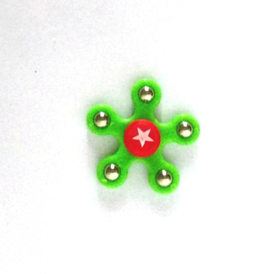 

PRIMEMART Staked Wind Spinner(Green)