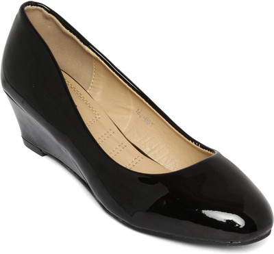 

Flat n Heels Women Black Wedges