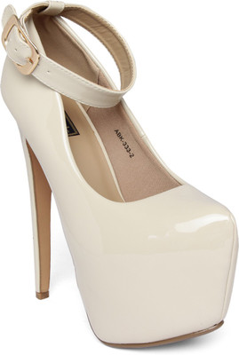 

Flat n Heels Women Beige Heels