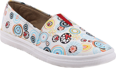 

Zapatoz Slip On Sneakers For Women(Multicolor, White
