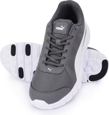 

Puma Puma Blur V1 Walking Shoes For Men(Grey, White, Quiet shade white