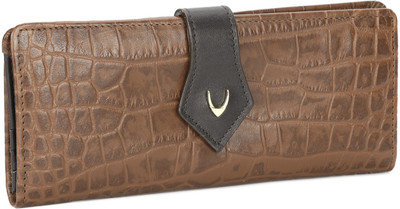 

Hidesign Casual Brown Clutch