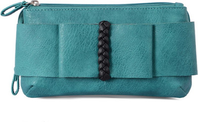 

Baggit Casual Blue Clutch