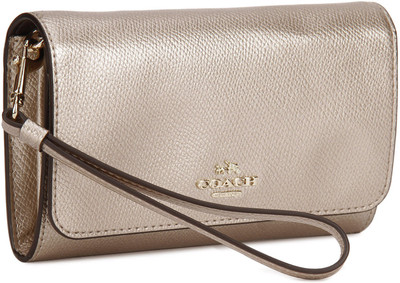 

Coach Casual Beige Clutch