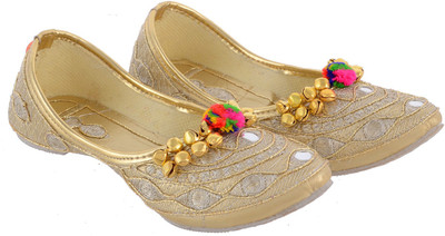 

Little Palz Boys & Girls Slip on Mojaris(Gold