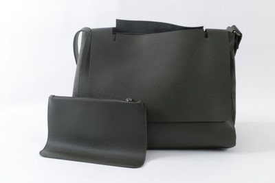 

ModishOmbre Hand-held Bag(Green)