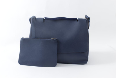 

ModishOmbre Hand-held Bag(Blue)