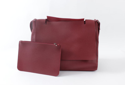 

ModishOmbre Hand-held Bag(Maroon)