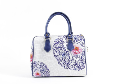 

ModishOmbre Hand-held Bag(White)