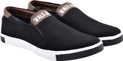 

WalkJump Solid sneakers, smart canvas shoes, lifestyle Slip On Sneakers For Men(Black
