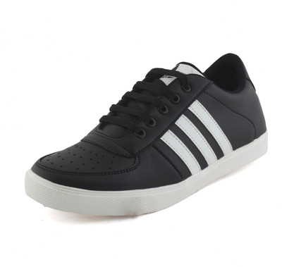 

HECATE BLK-ADI Sneakers For Men(Black, White
